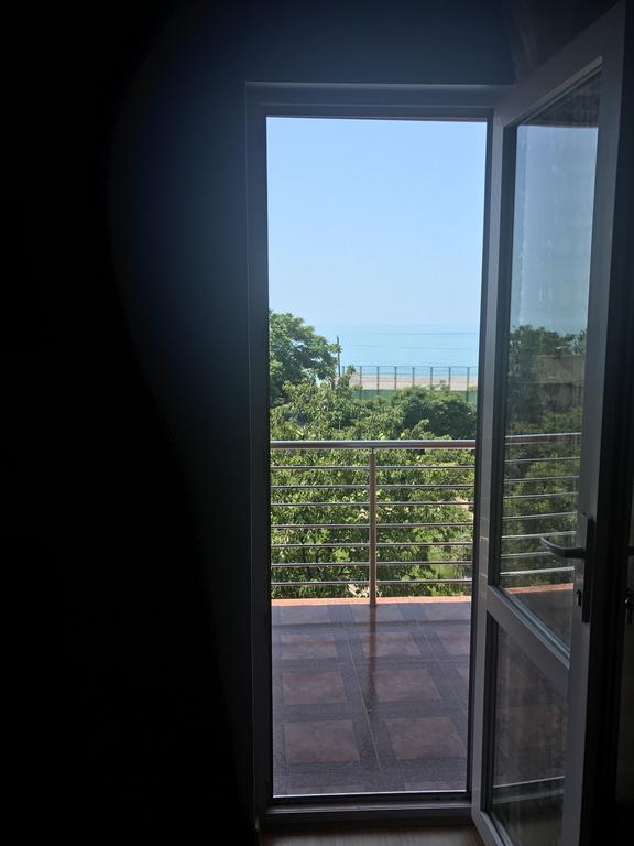 Kvariati - Guest House Ngoại thất bức ảnh